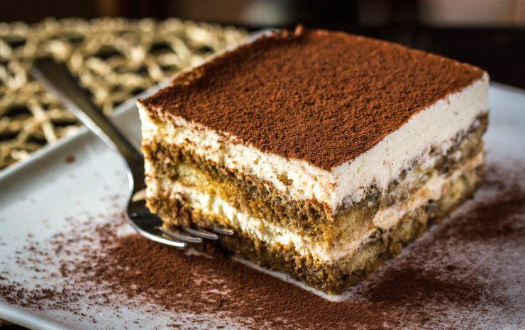 Tiramisu Cake